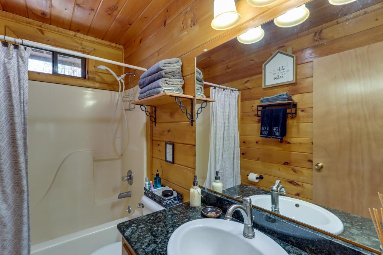 Blue Ridge Cozy Cabin In The Woods With Hot Tub! Exterior foto